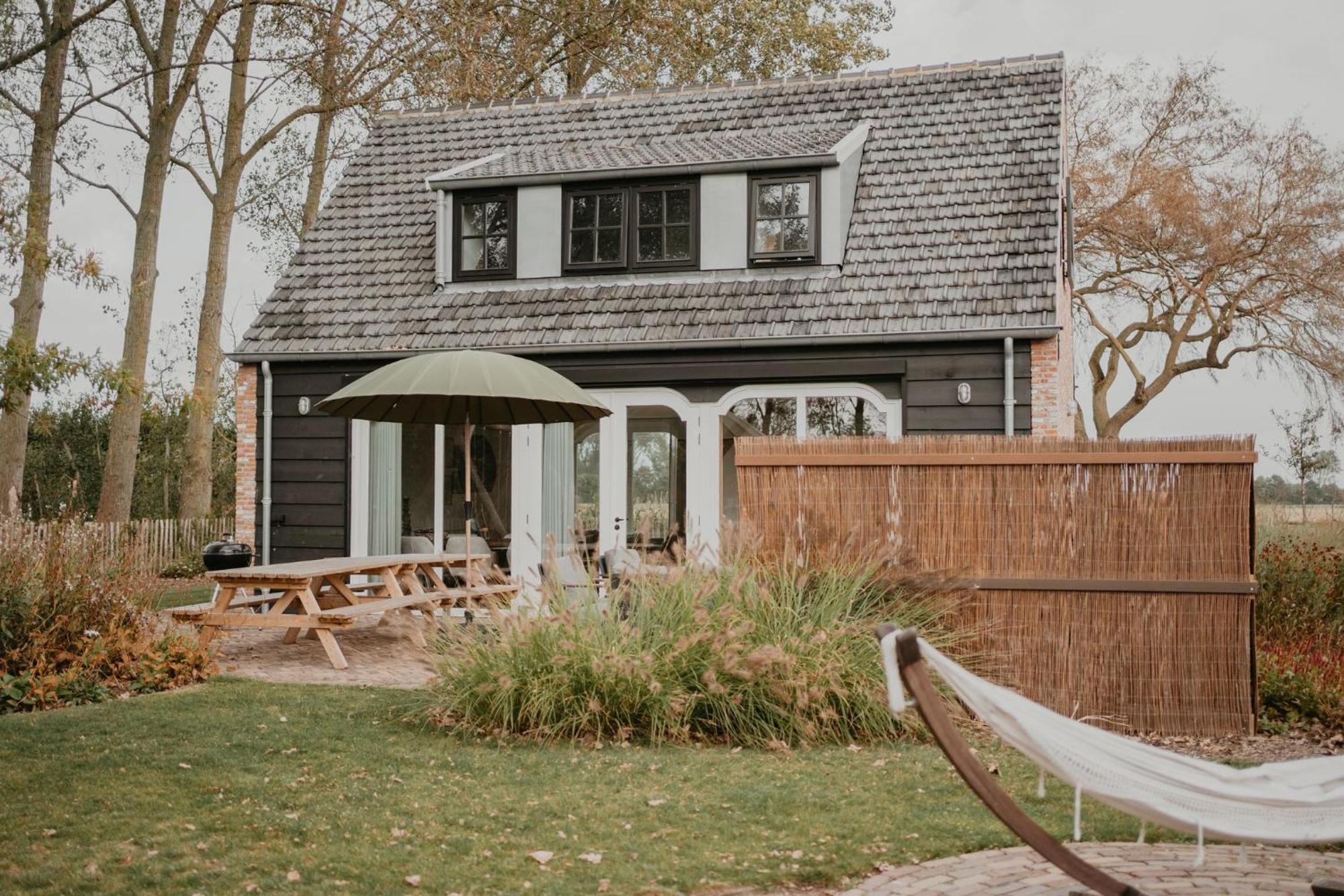 Nieuw Landelijk Vakantiehuis Aan Zee Oostkapelle Exterior photo